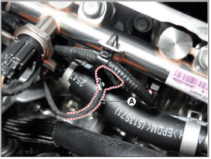High Pressure Fuel Line- Removal